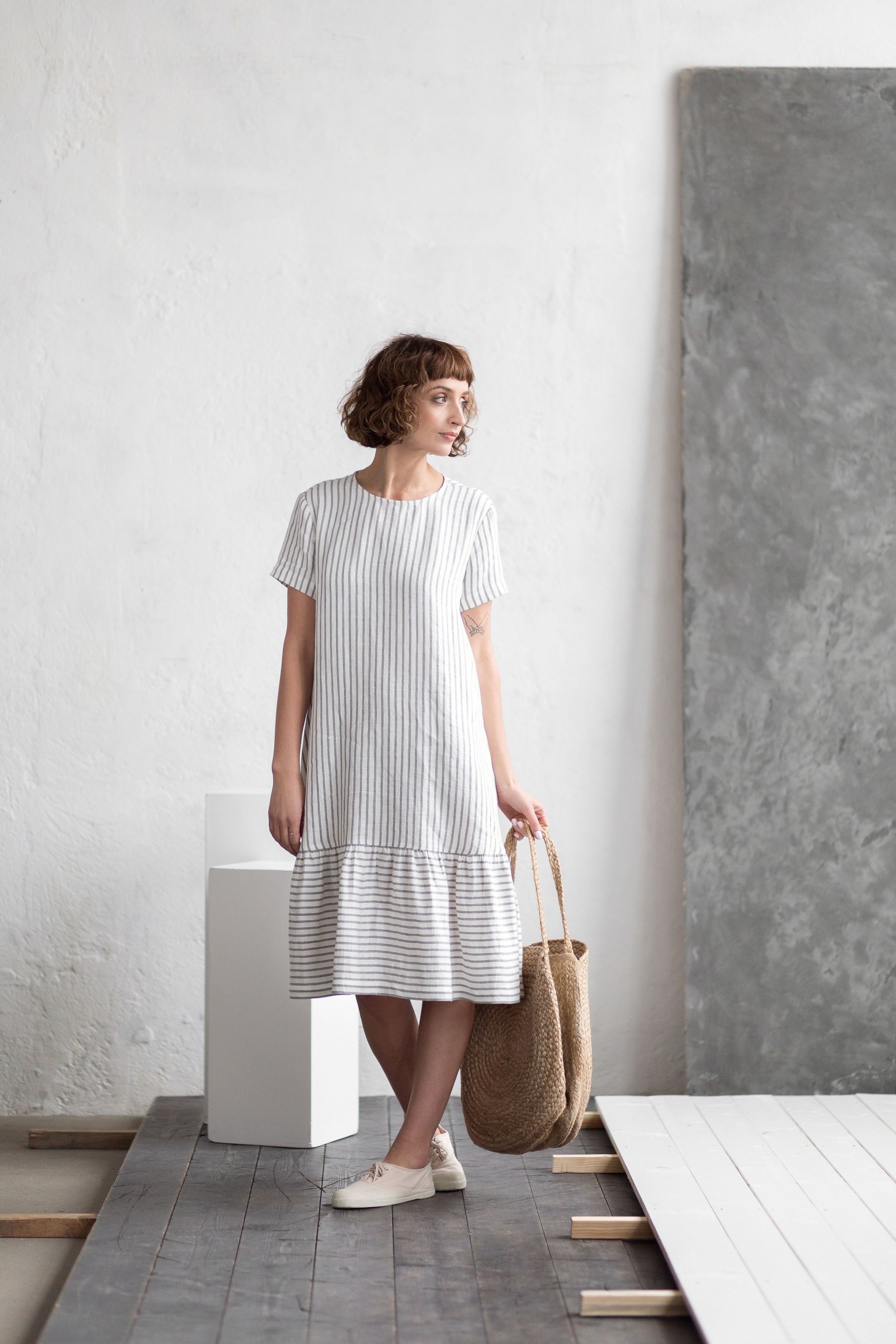 Linen Dress With Frilled Hem – OffOn