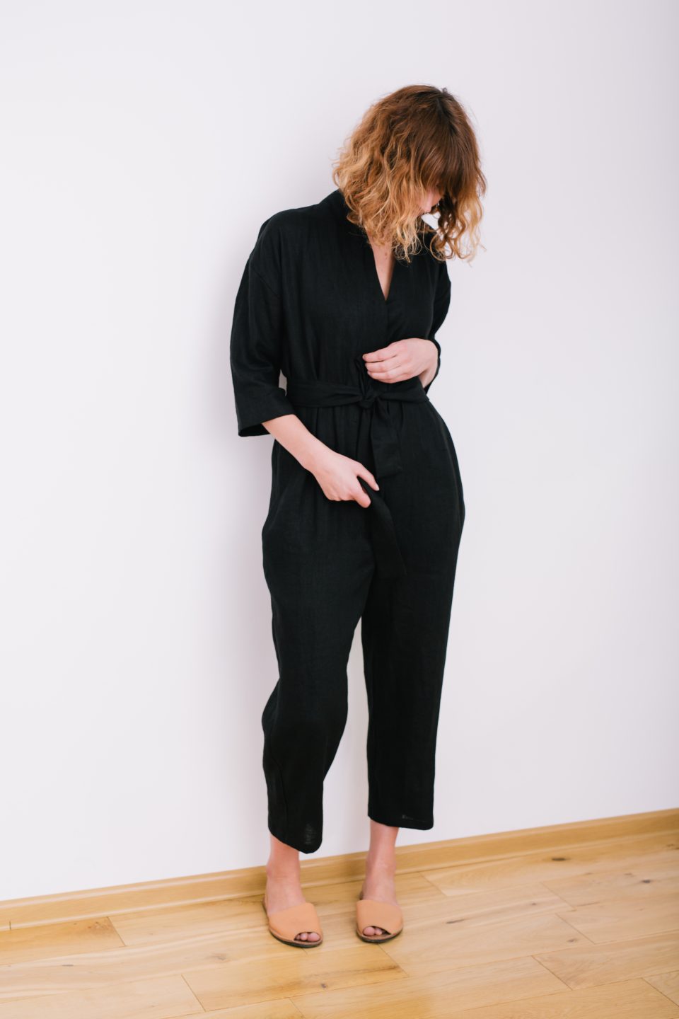 V-neck jumpsuit in black linen | Jumpsuits | Sustainable clothing | OffOn clothing
