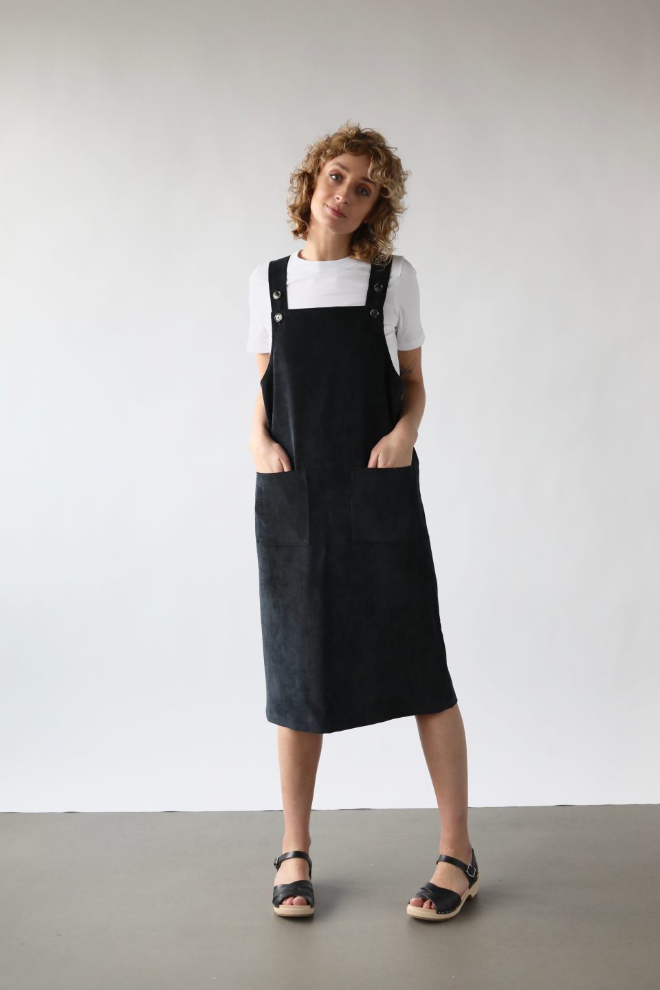 Velvet pinafore dress in black | Dress | Sustainable clothing | OffOn clothing