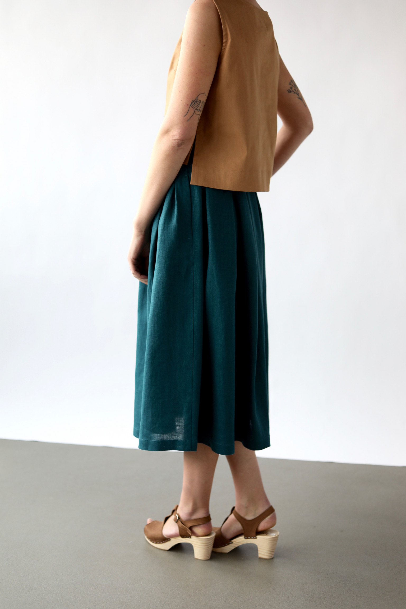 Linen Midi Length Full Pleated Skirt – OffOn