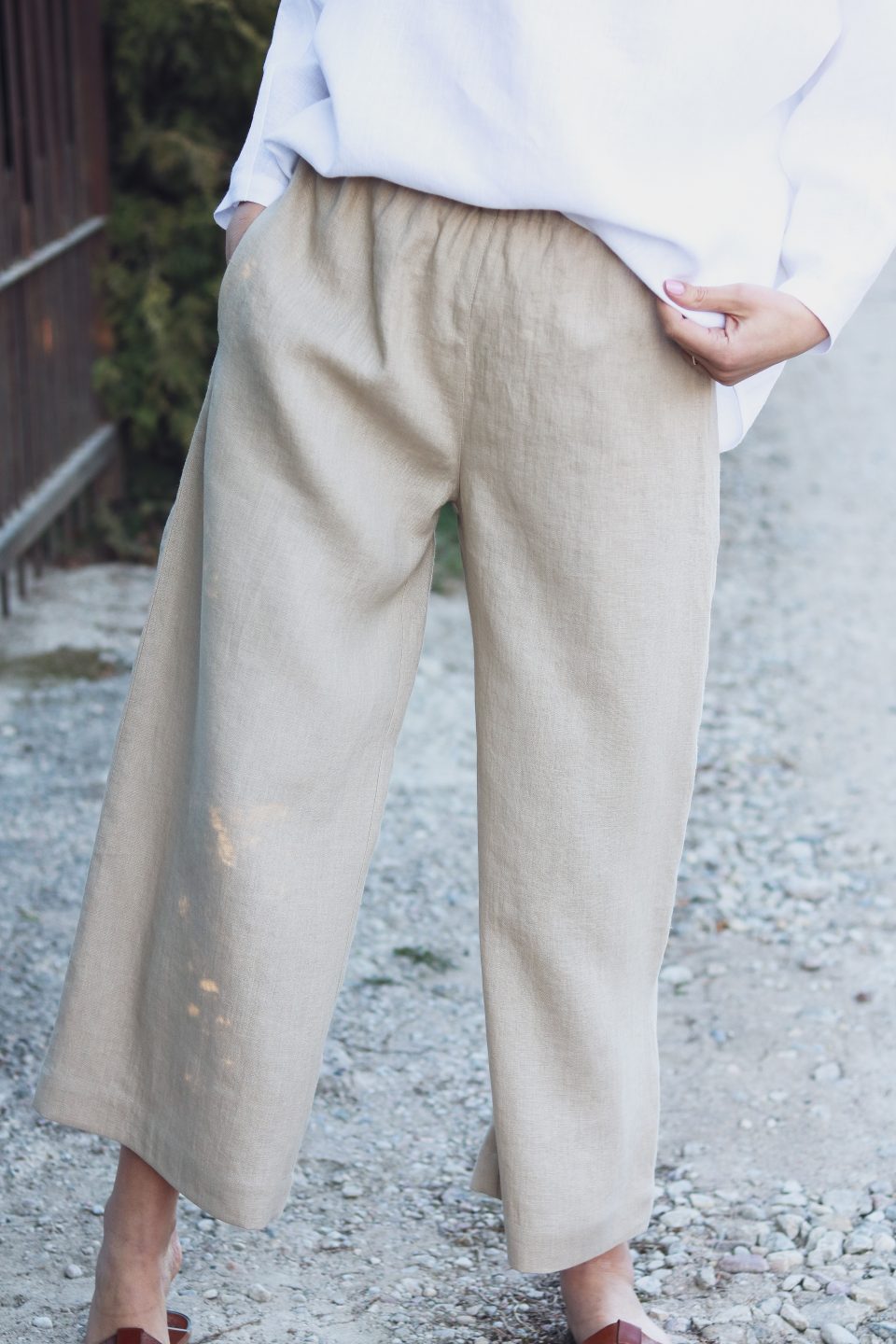 Wide leg linen culottes in beige – OffOn