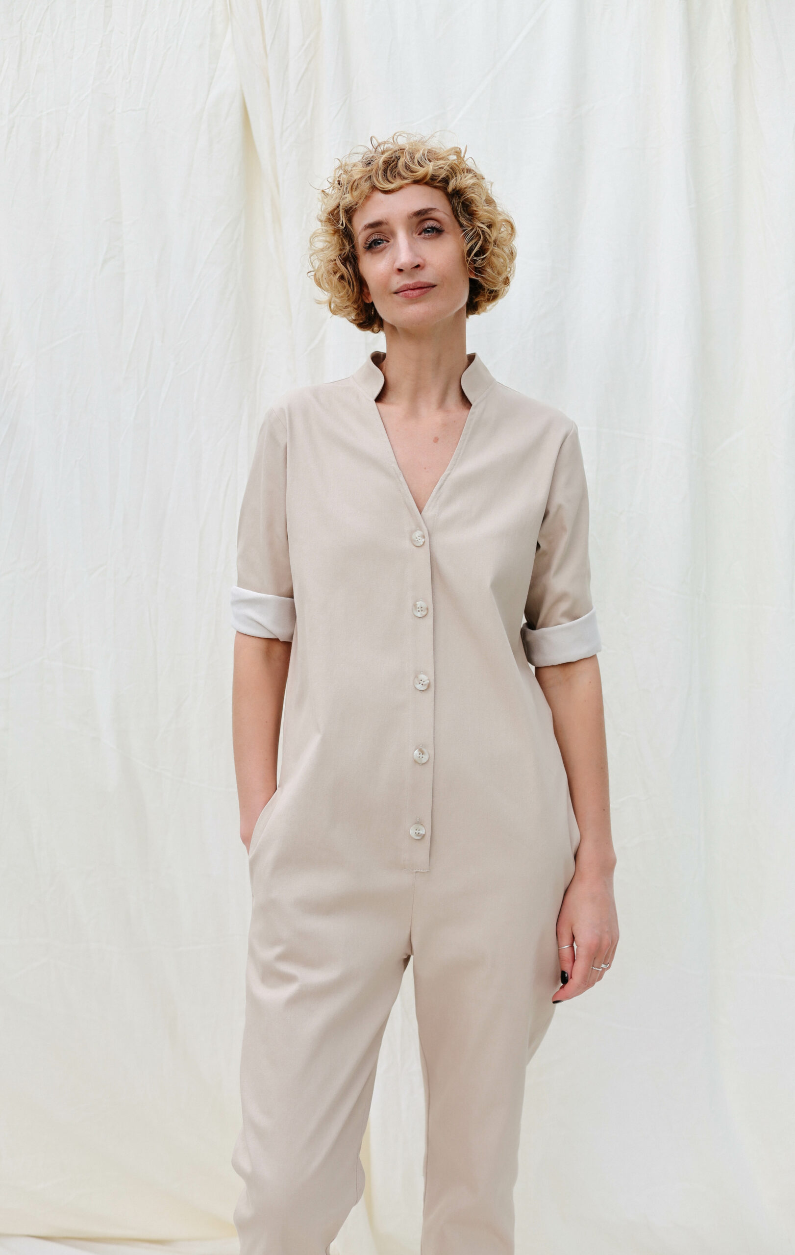 Relaxed fit denim jumpsuit in beige – OffOn