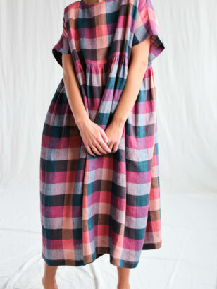Oversize linen dress in checks | Dress | Multicolored Checks | Sustainable clothing | OffOn clothing