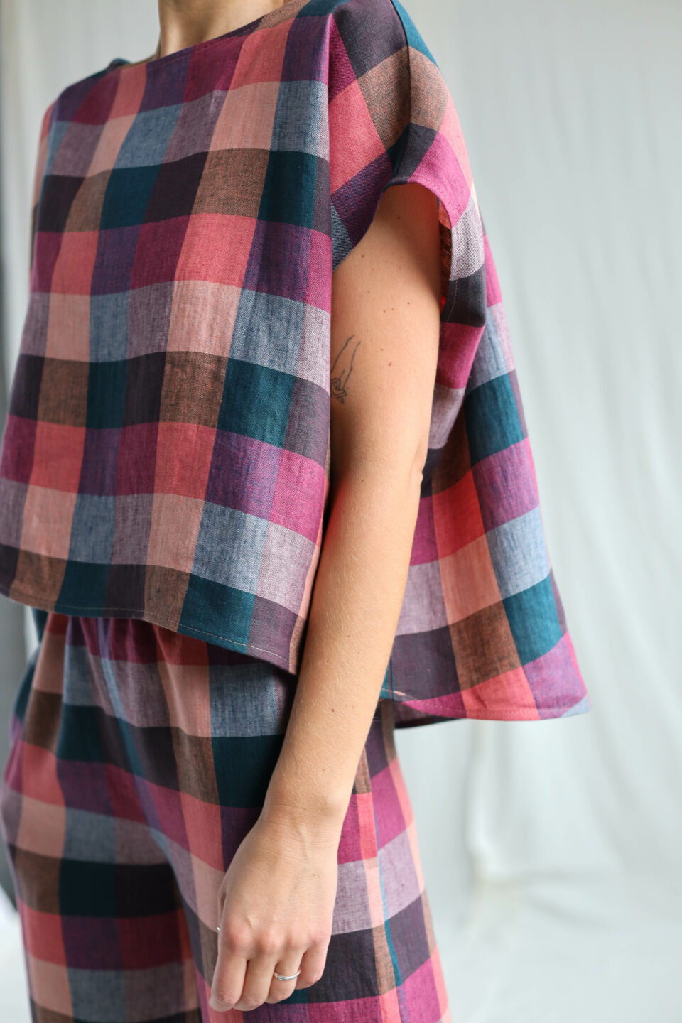 Checkered linen oversized top | Top | Multicolored Checks | Sustainable clothing | OffOn clothing