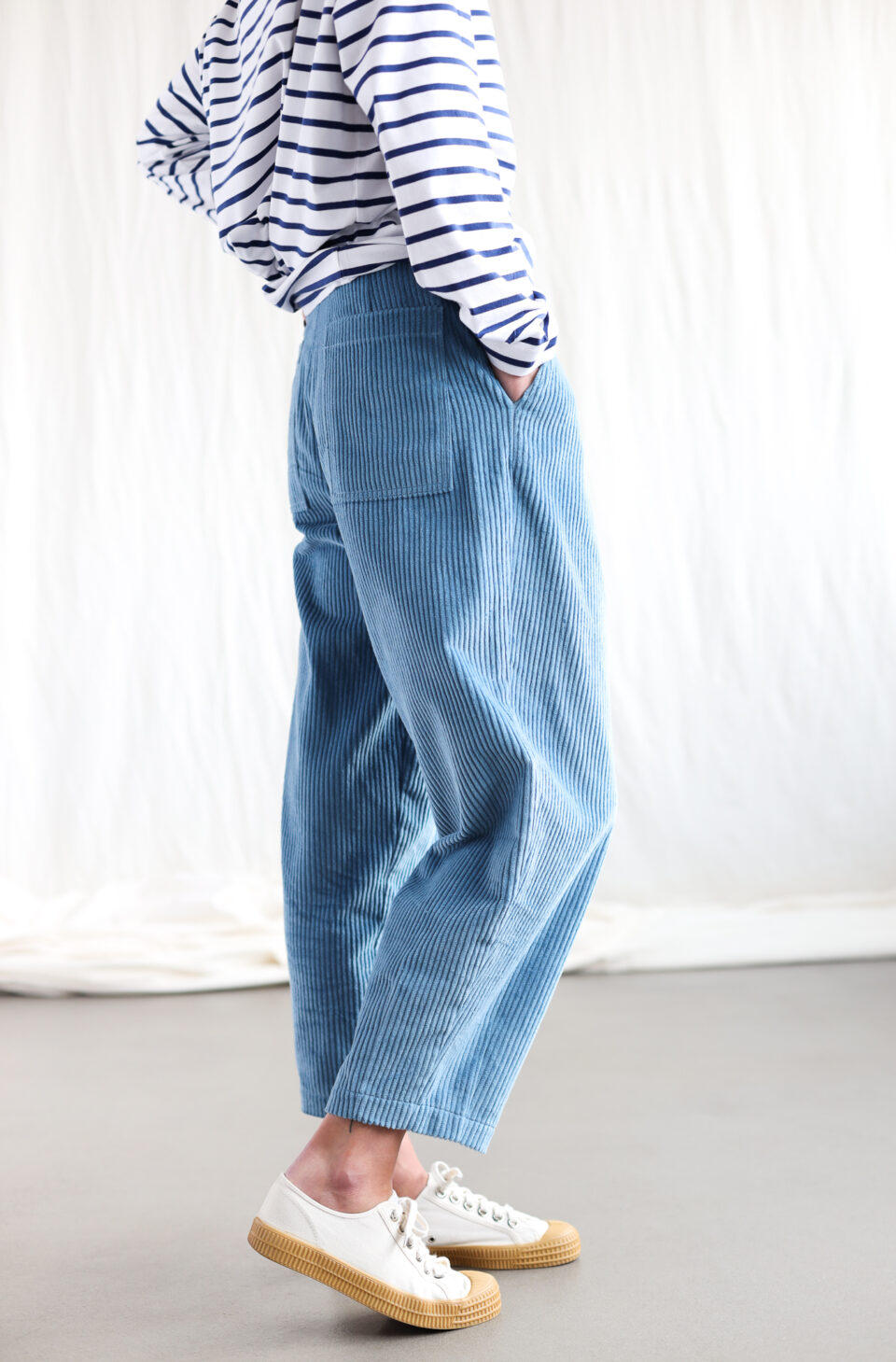 Boxy tapered leg wide wale cord trousers – OffOn