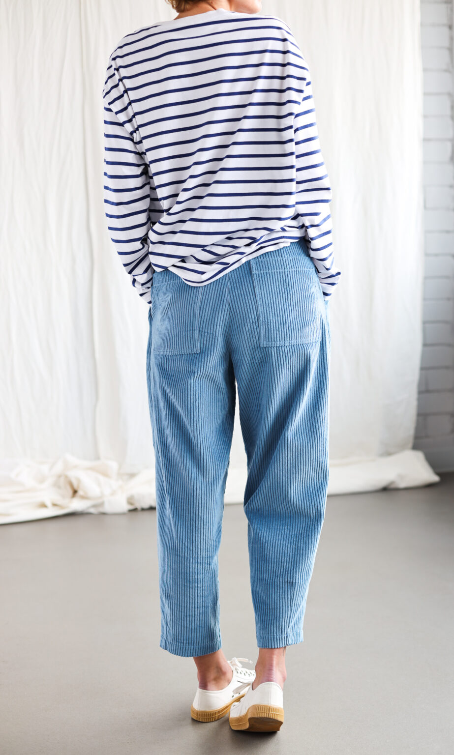 Boxy tapered leg wide wale cord trousers – OffOn