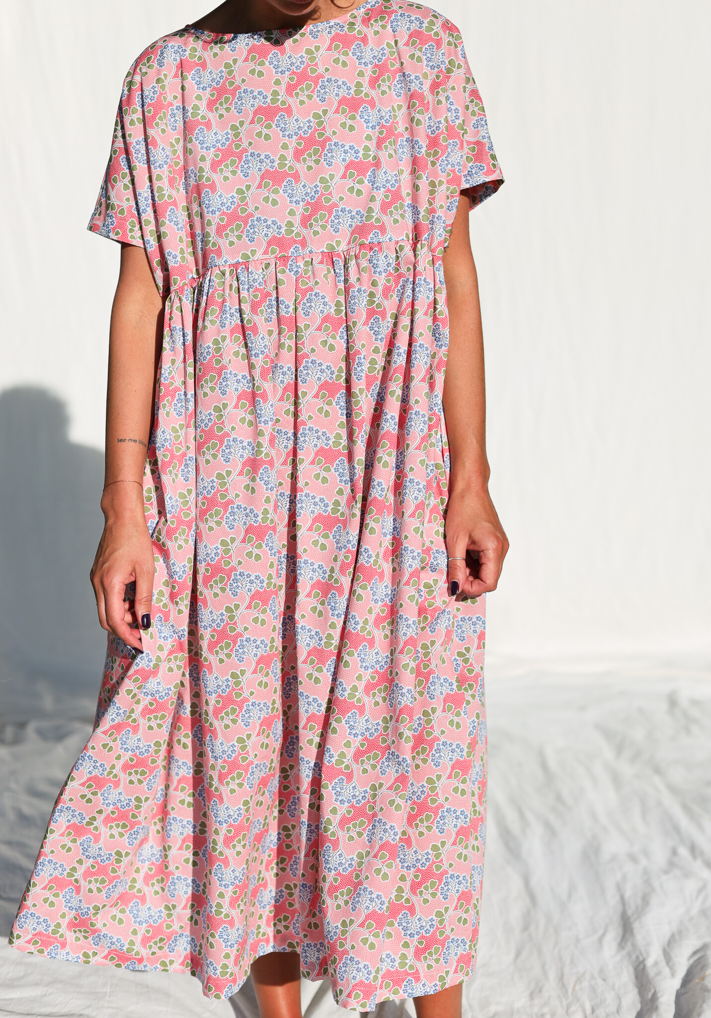 Oversize silky Tana Lawn cotton floral print dress SILVINA – OffOn