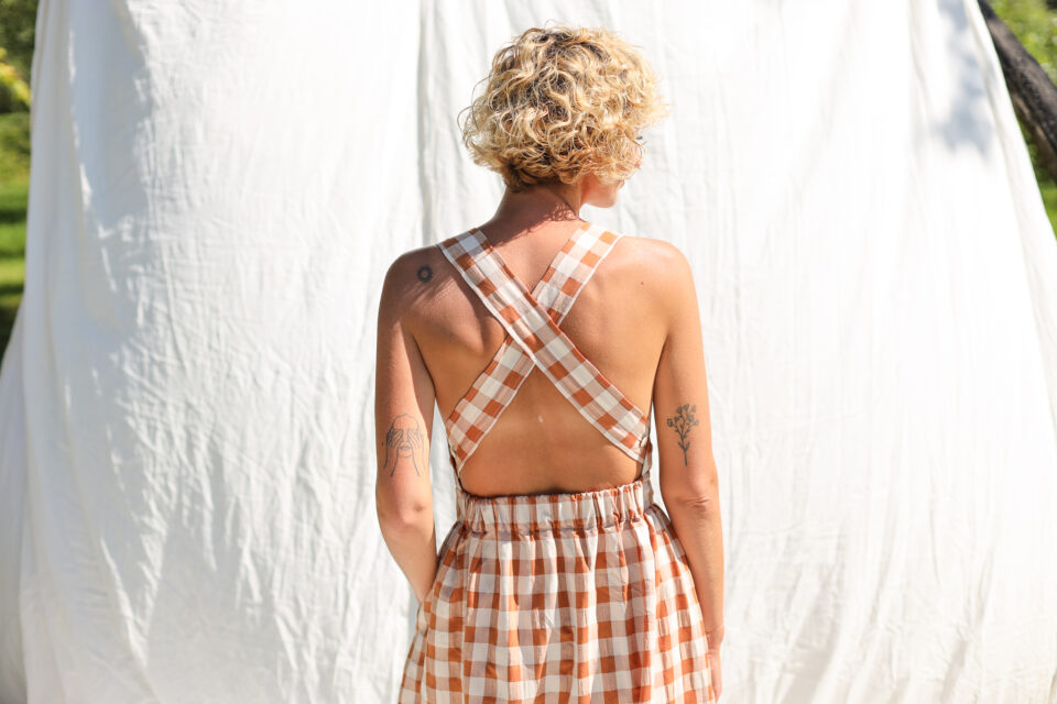 Seersucker checks apron dress | Dress | Sustainable clothing | OffOn clothing