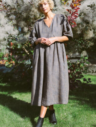 Gingham linen V-neck puffy sleeve dress | Dress | Sustainable clothing | OffOn clothing