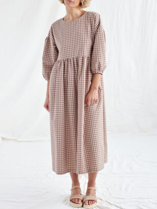 Dropped shoulders pink gingham seersucker dress PERLA | Dress | Sustainable clothing | OffOn clothing