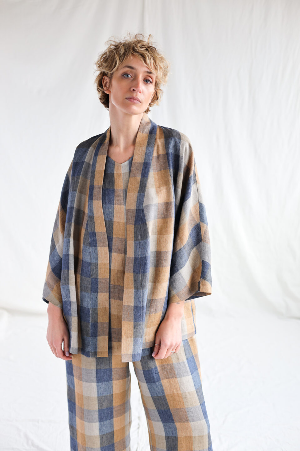 Linen kimono style jacket in blue multicolored checks | Dress | Sustainable clothing | OffOn clothing