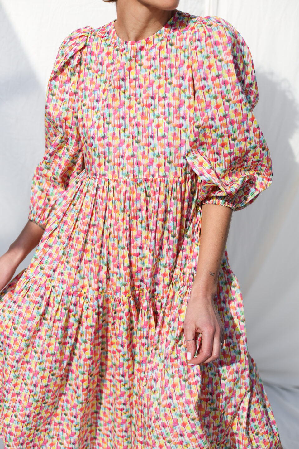 Loose abstract print puff sleeves dress ZACHARY​ | Sustainable clothing | OFFON clothing