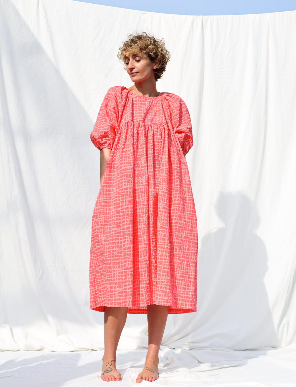 Oversized raglan sleeve crinkle cotton dress BELLE​ | Sustainable clothing | OFFON clothing