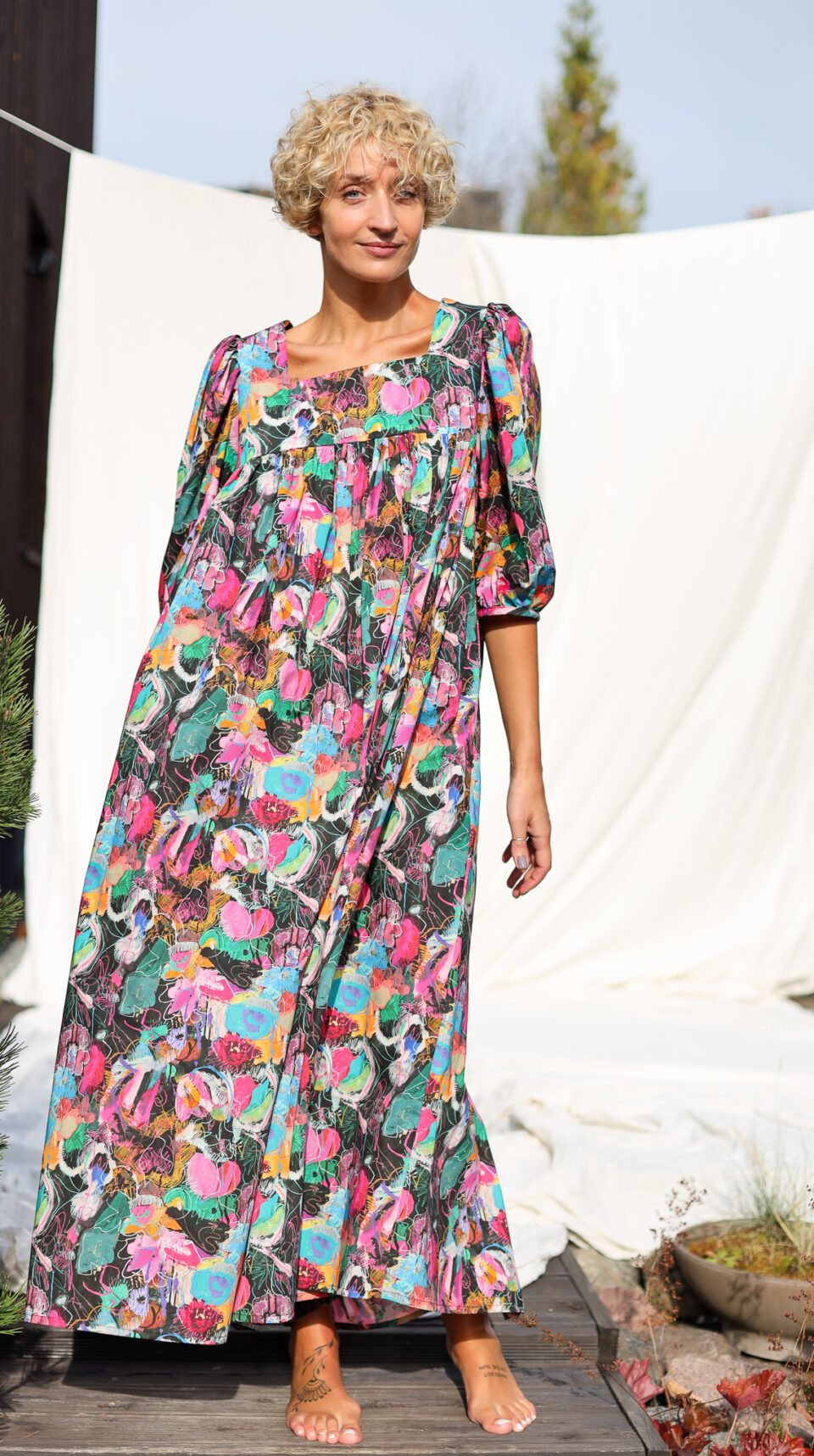 Maxi abstract print square neck puffy sleeves dress ILANA | Dress | Sustainable clothing | OffOn clothing