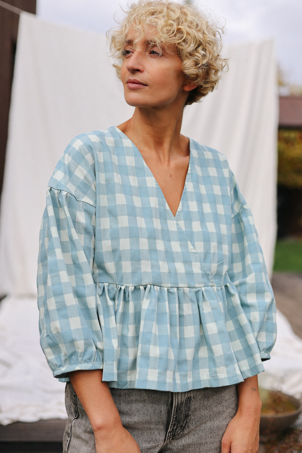 Phalaenopsis Stitched Detail V Neck Puffy Half Sleeve Blouse main image 1
