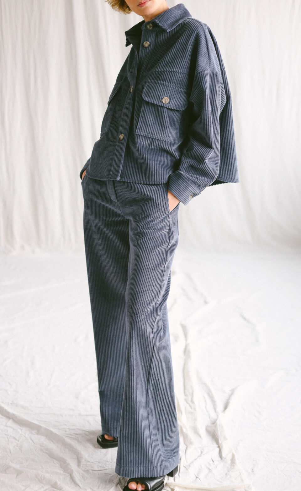 Ballooned leg wide wale cord pants | Trousers | Sustainable clothing | OffOn clothing