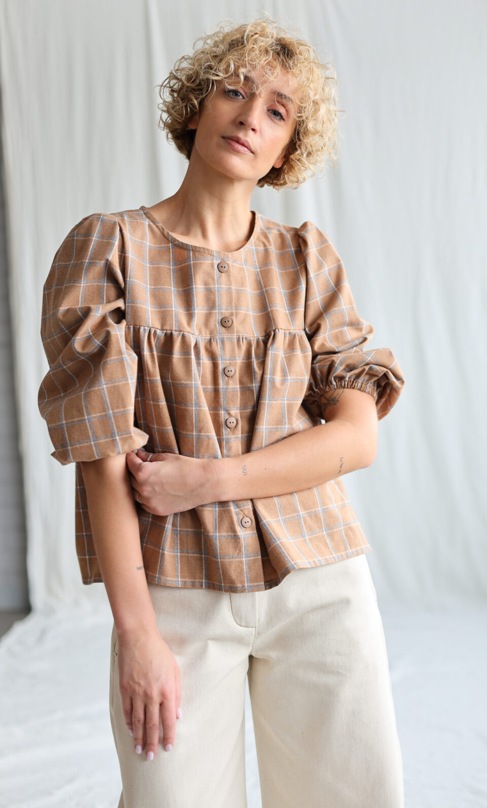 Puff sleeve blouse in plaid brushed cotton | Tops | Sustainable clothing | OffOn clothing