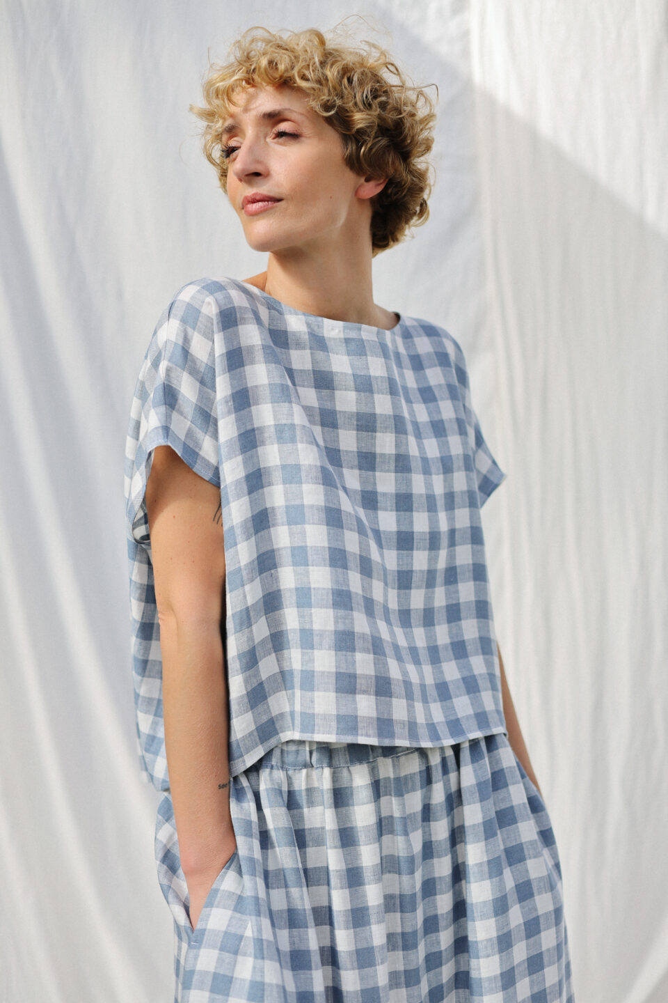 Checkered linen oversized short sleeve top | Tops | Sustainable clothing | OffOn clothing