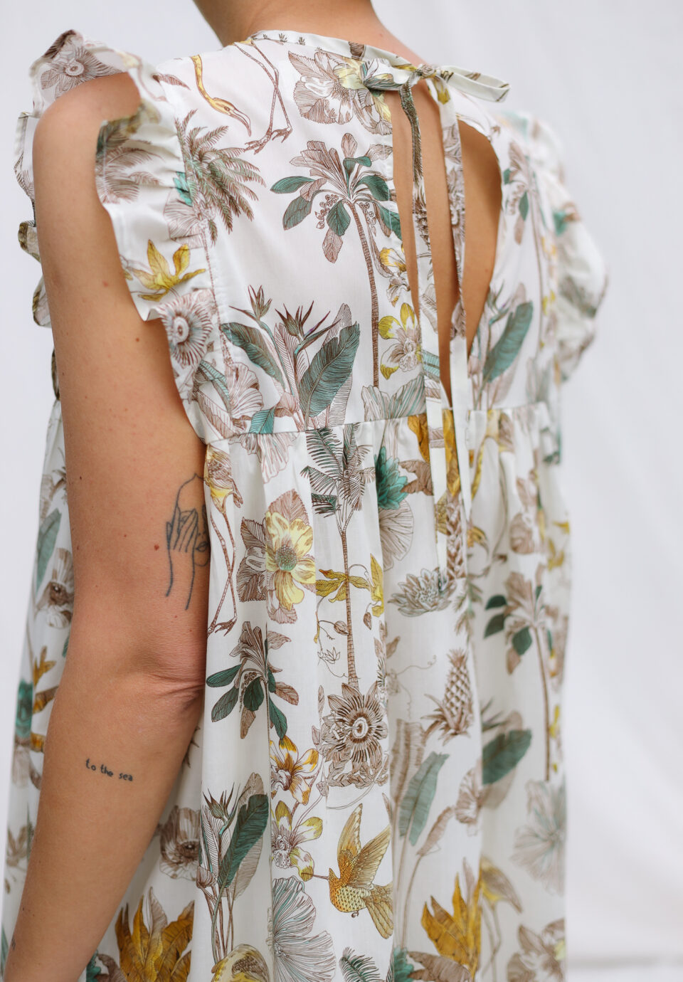 Floral print sleeveless silky cotton dress DARWIN'S JOURNEY | Dress | Sustainable clothing | OffOn clothing