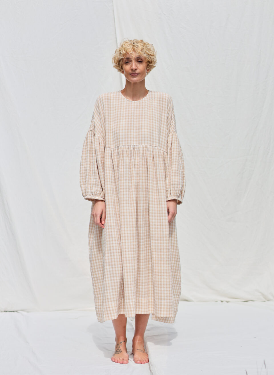Oversized double gauze beige checks dress GRETA | Dress | Sustainable clothing | OffOn clothing