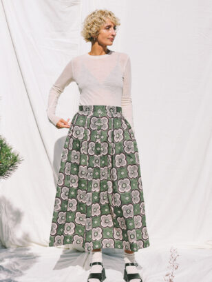 Pleated mid-calf skirt in floral CLOVER BLOCK print | Skirt | Sustainable clothing | OffOn clothing