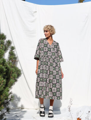 Loose wrap dress in exclusive CLOVER BLOCK floral print | Dress | Sustainable clothing | OffOn clothing