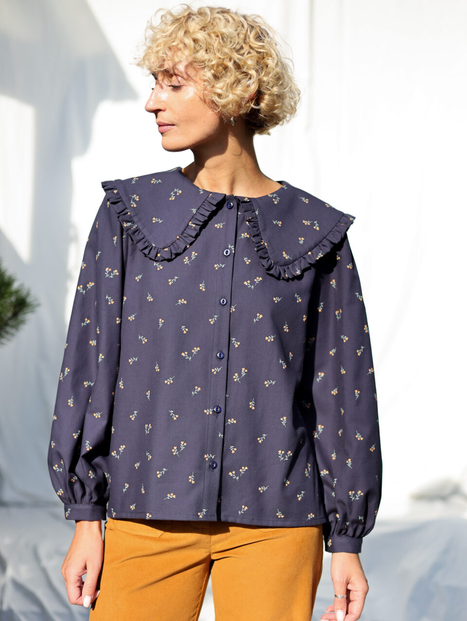 Long sleeve puritan collar floral blouse | Tops | Sustainable clothing | OffOn clothing