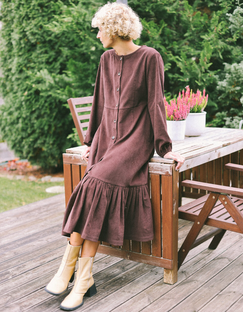 Loose long sleeve ruffled hem needlecord dress | Dress | Sustainable clothing | OffOn clothing