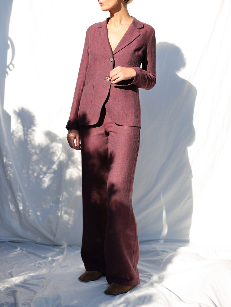 Fitted silhouette burgundy heavy linen blazer | Jackets | Sustainable clothing | OffOn clothing