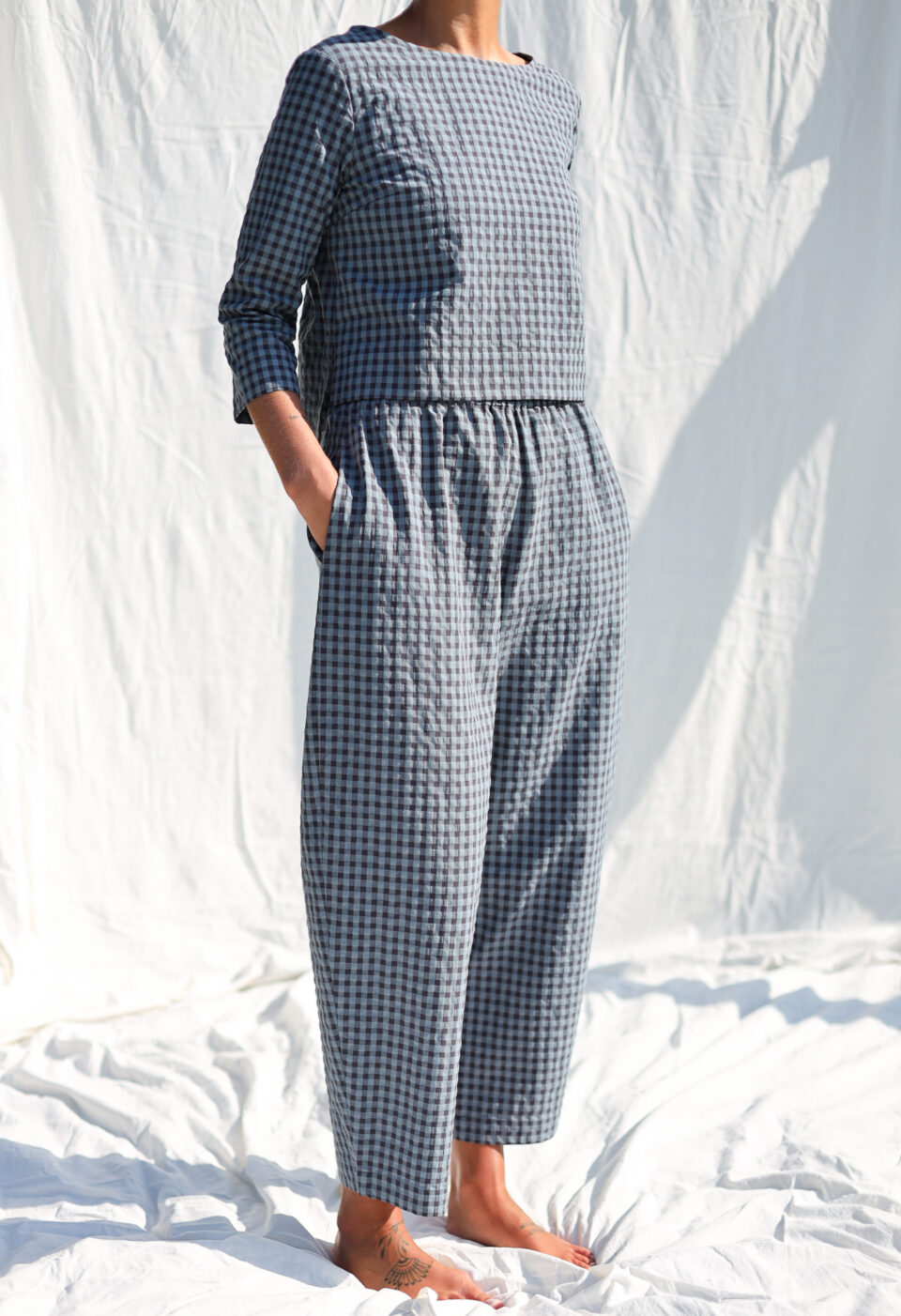 Seersucker checks ballooned cropped leg trousers VIVIAN | Trousers | Sustainable clothing | OffOn clothing