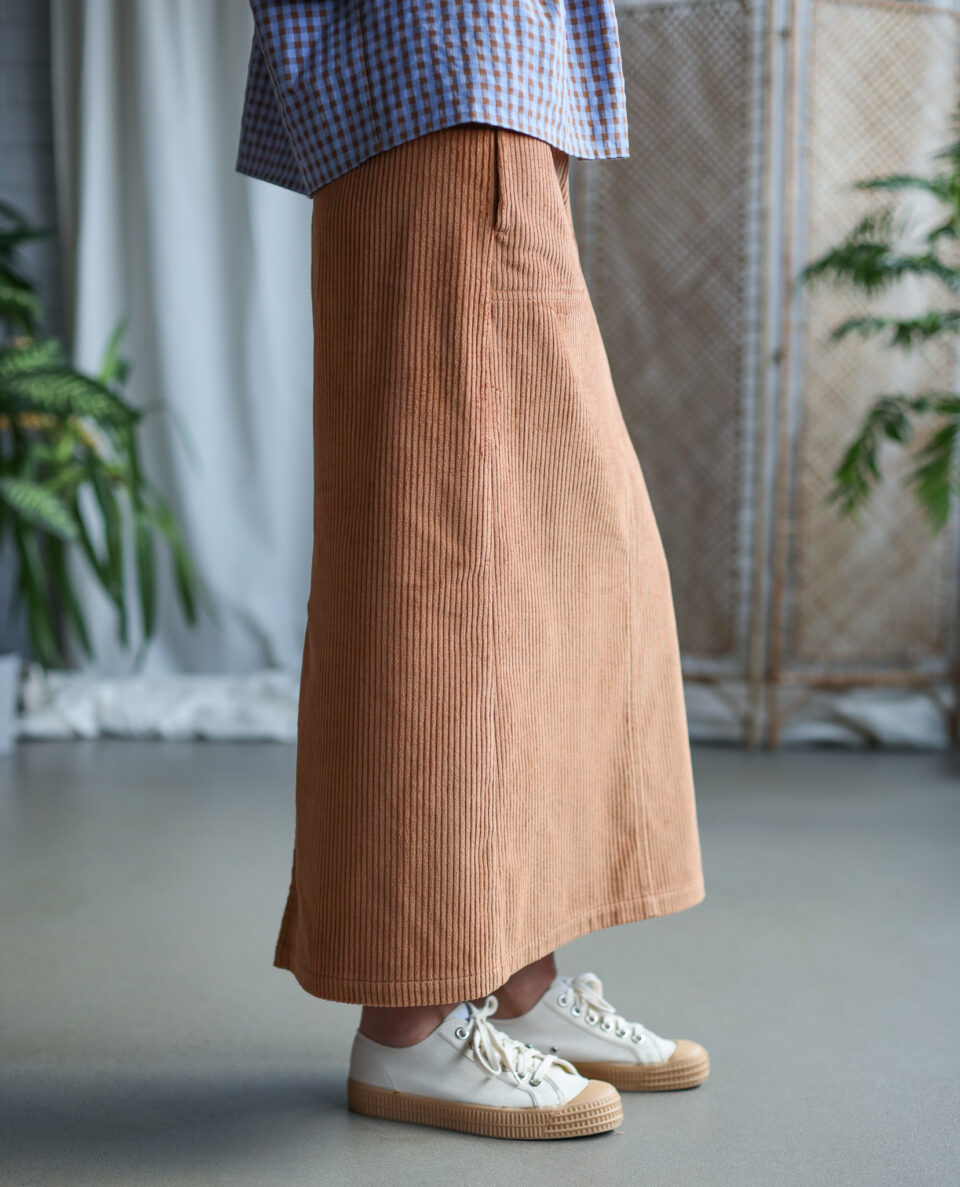 Ankle-Length Cord Skirt with Back Slit in Cognac color | Skirt | Sustainable clothing | OffOn clothing