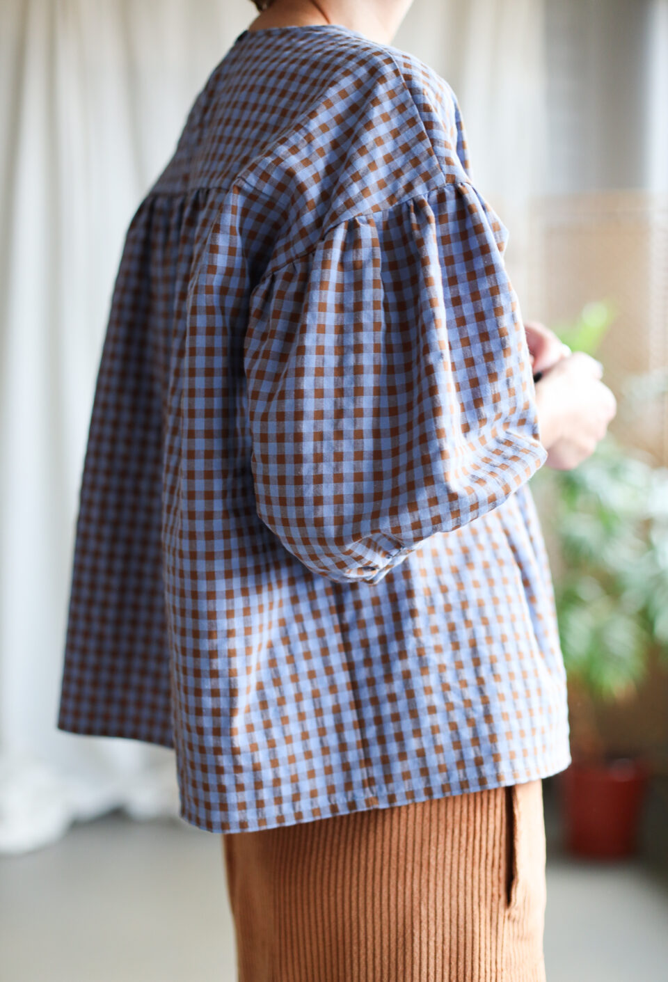 Dropped shoulders blouse LIA in blue bonnet seersucker checks | Tops | Sustainable clothing | OffOn clothing