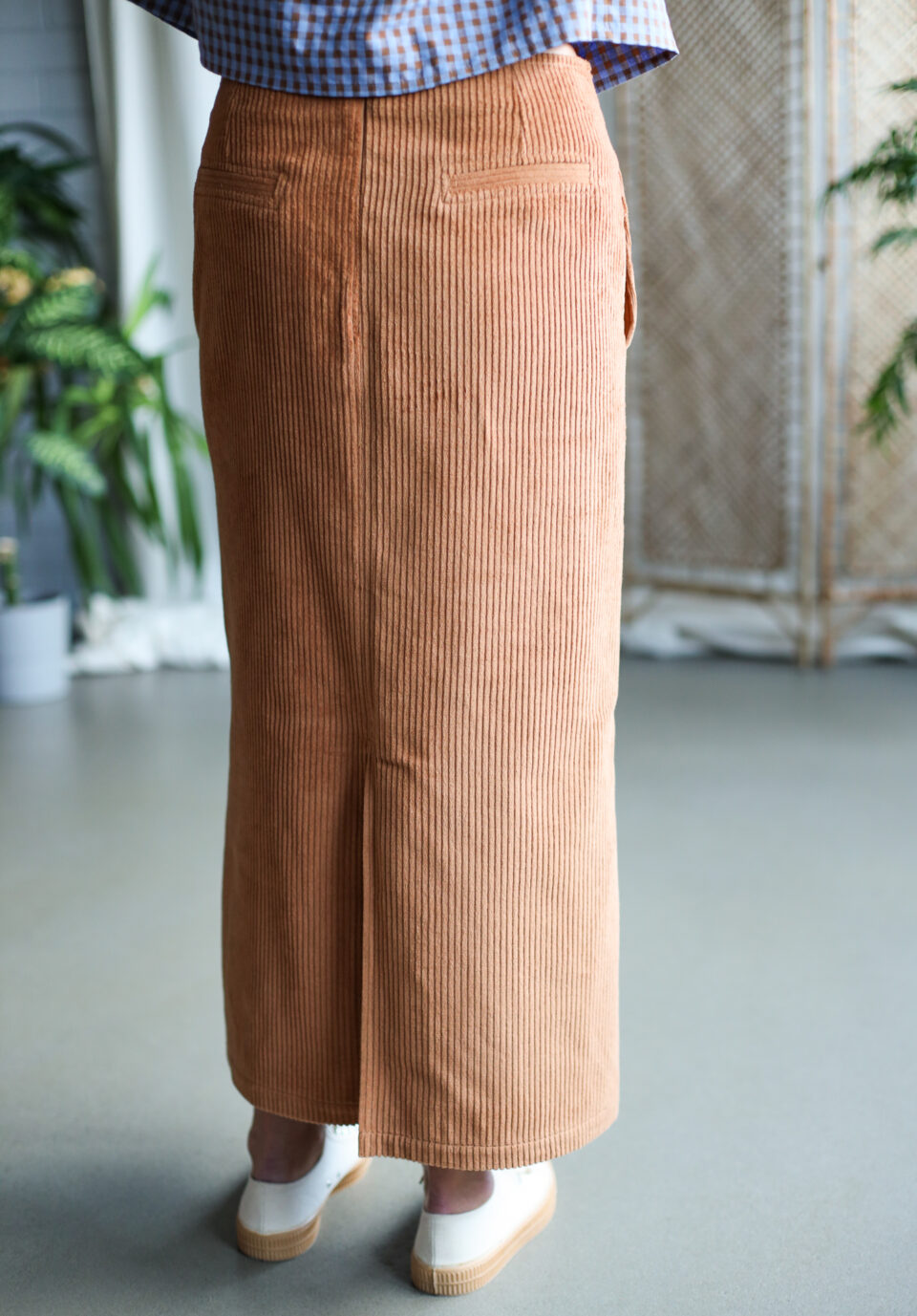 Ankle-Length Cord Skirt with Back Slit in Cognac color - Image 3