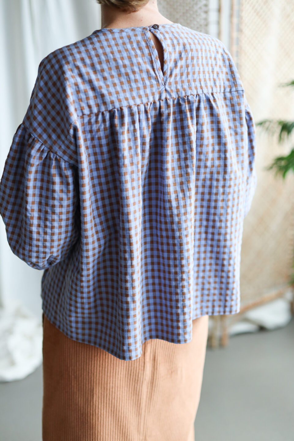 Dropped shoulders blouse LIA in blue bonnet seersucker checks - Image 3