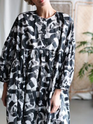 Abstract print oversized dropped shoulders dress GRETA | Dress | Sustainable clothing | OffOn clothing