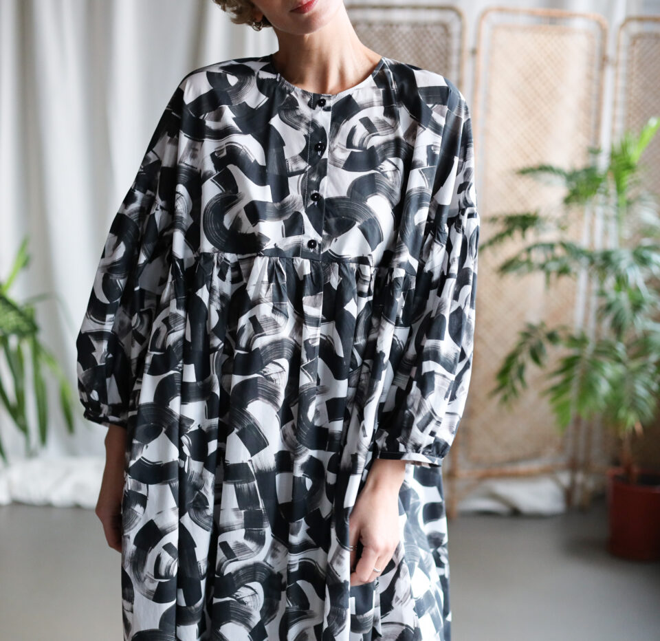 Abstract print oversized dropped shoulders dress GRETA | Dress | Sustainable clothing | OffOn clothing