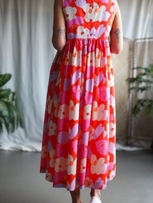 Sleeveless Bright Red Floral Smock Dress VERVE | Dress | Sustainable clothing | OffOn clothing