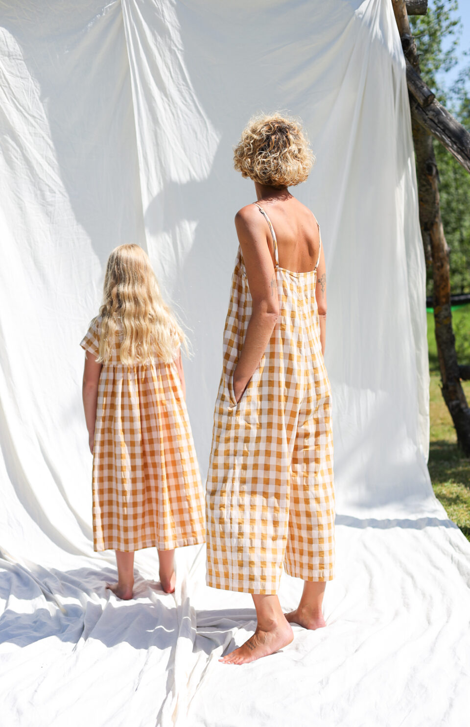 Matching mother and daughter jumpsuit and dress set - Image 4