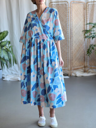 Loose floral print wrap dress with gathered skirt | Dress | Sustainable clothing | OffOn clothing