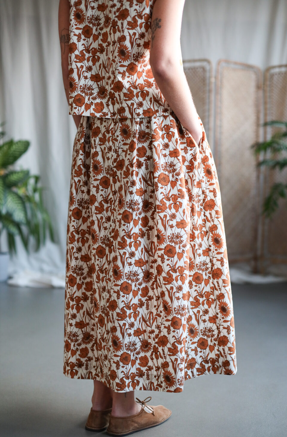 Floral print pleated Maxi skirt in piccadilly poplin cotton - Image 3