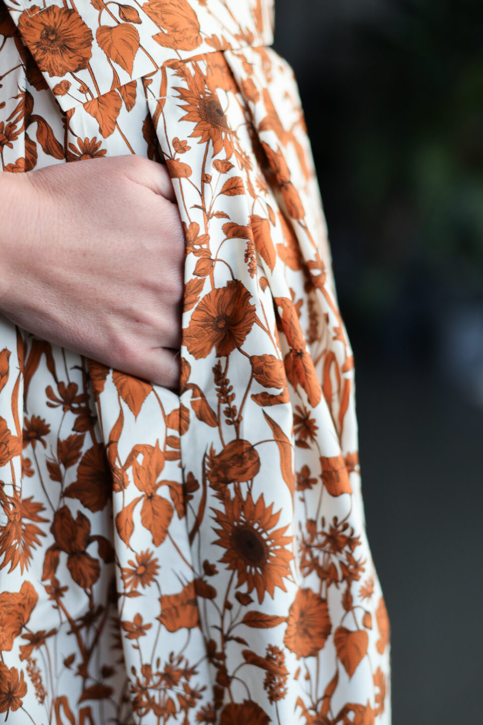 Floral print pleated Maxi skirt in piccadilly poplin cotton - Image 4