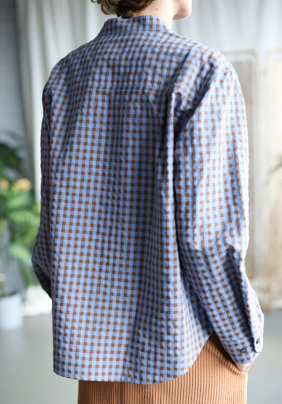 Stand collar patch pocket shirt REINE in check cotton - Image 4