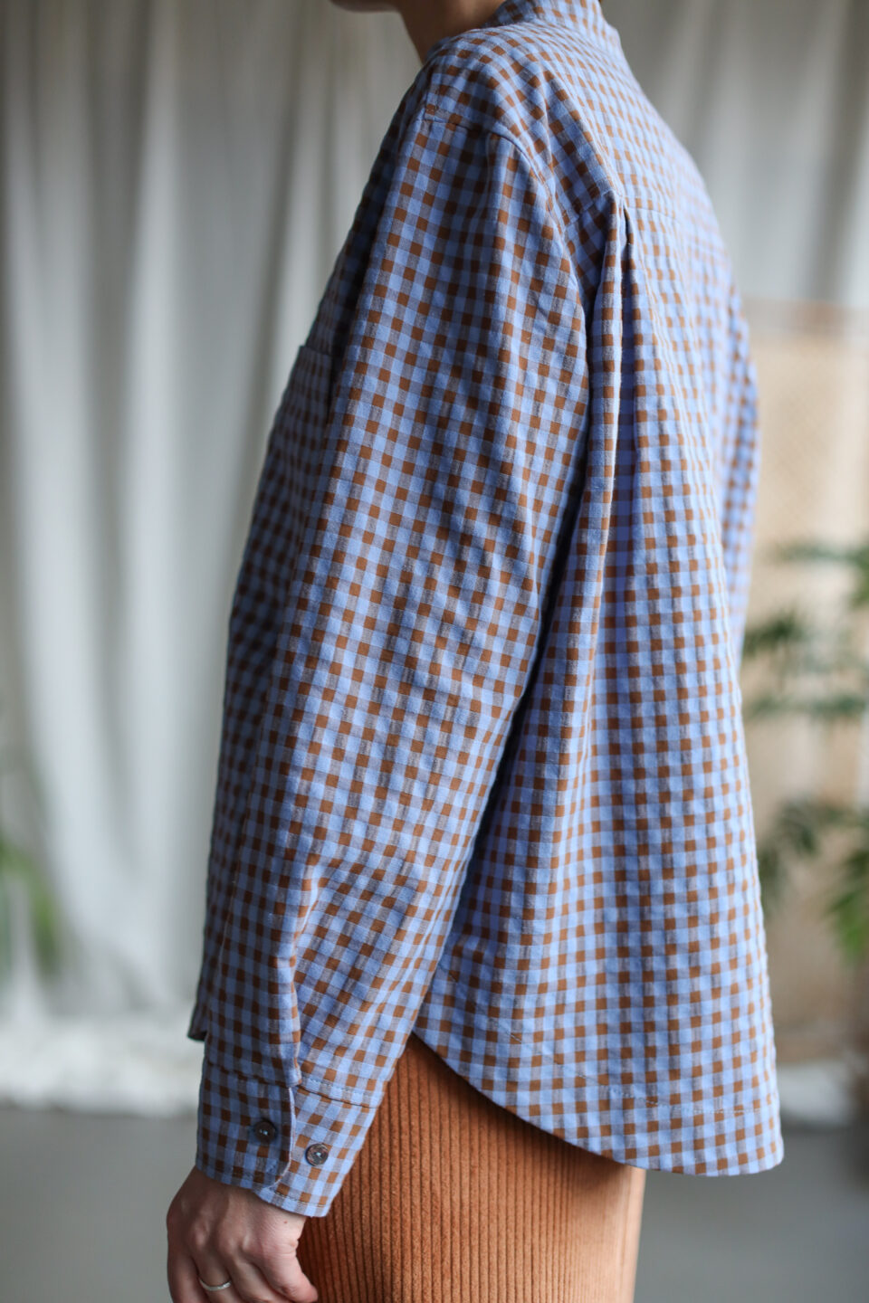 Stand collar patch pocket shirt REINE in check cotton - Image 5