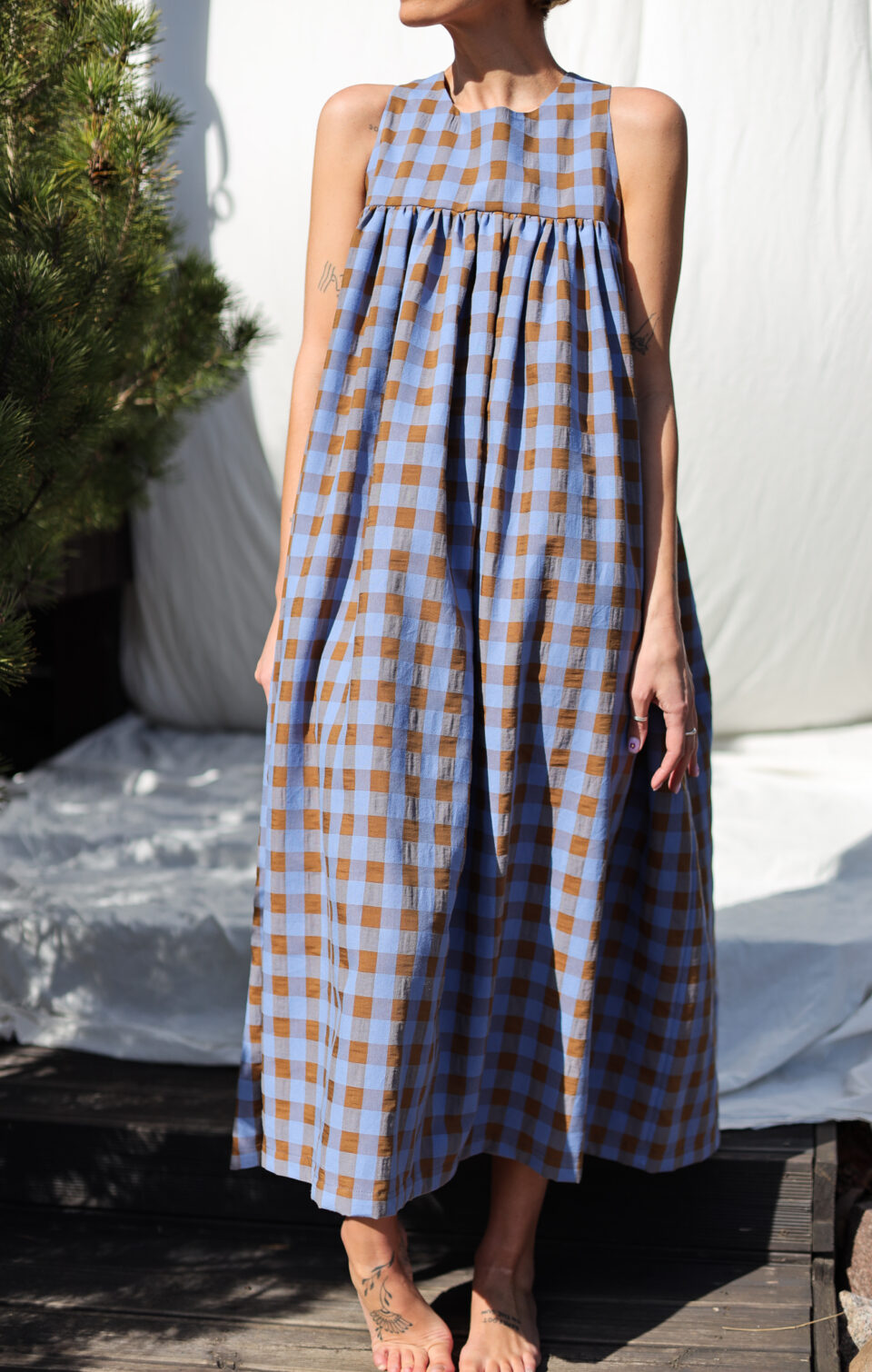 Sleeveless Blue Bonnet seersucker checks Maxi dress LILOU - Image 5
