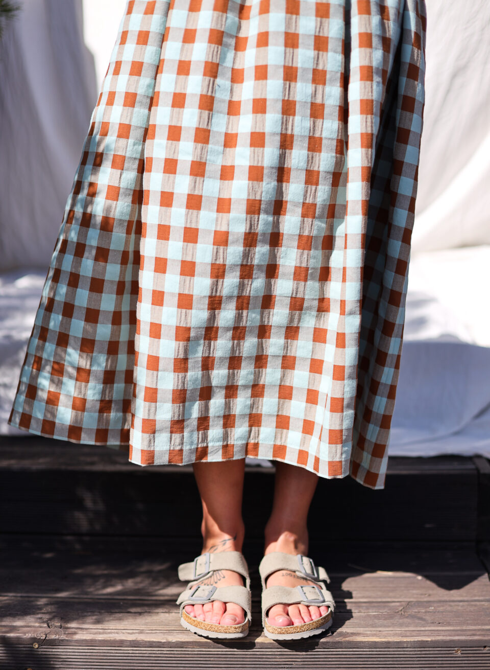 Sleeveless loose fit Maxi dress LILOU in Eggshell Blue seersucker checks - Image 4
