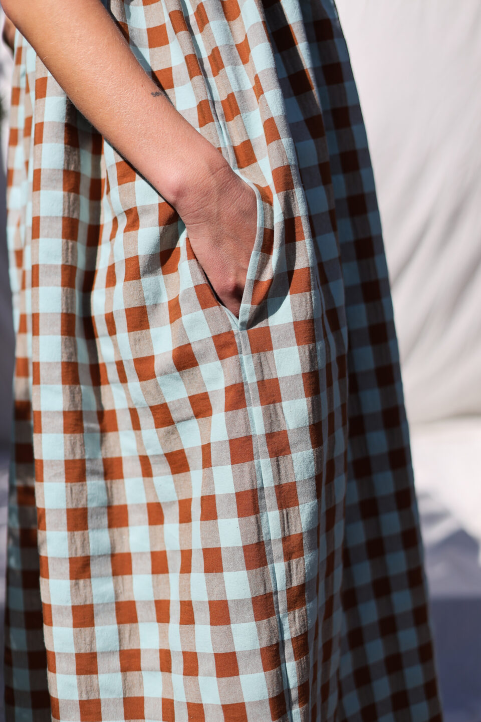 Sleeveless loose fit Maxi dress LILOU in Eggshell Blue seersucker checks - Image 5