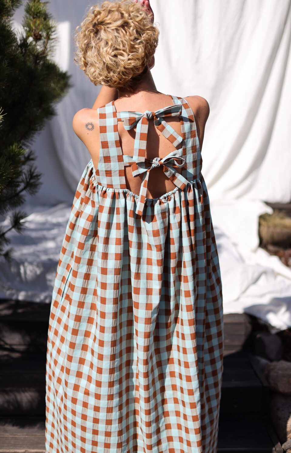 Sleeveless loose fit Maxi dress LILOU in Eggshell Blue seersucker checks - Image 6