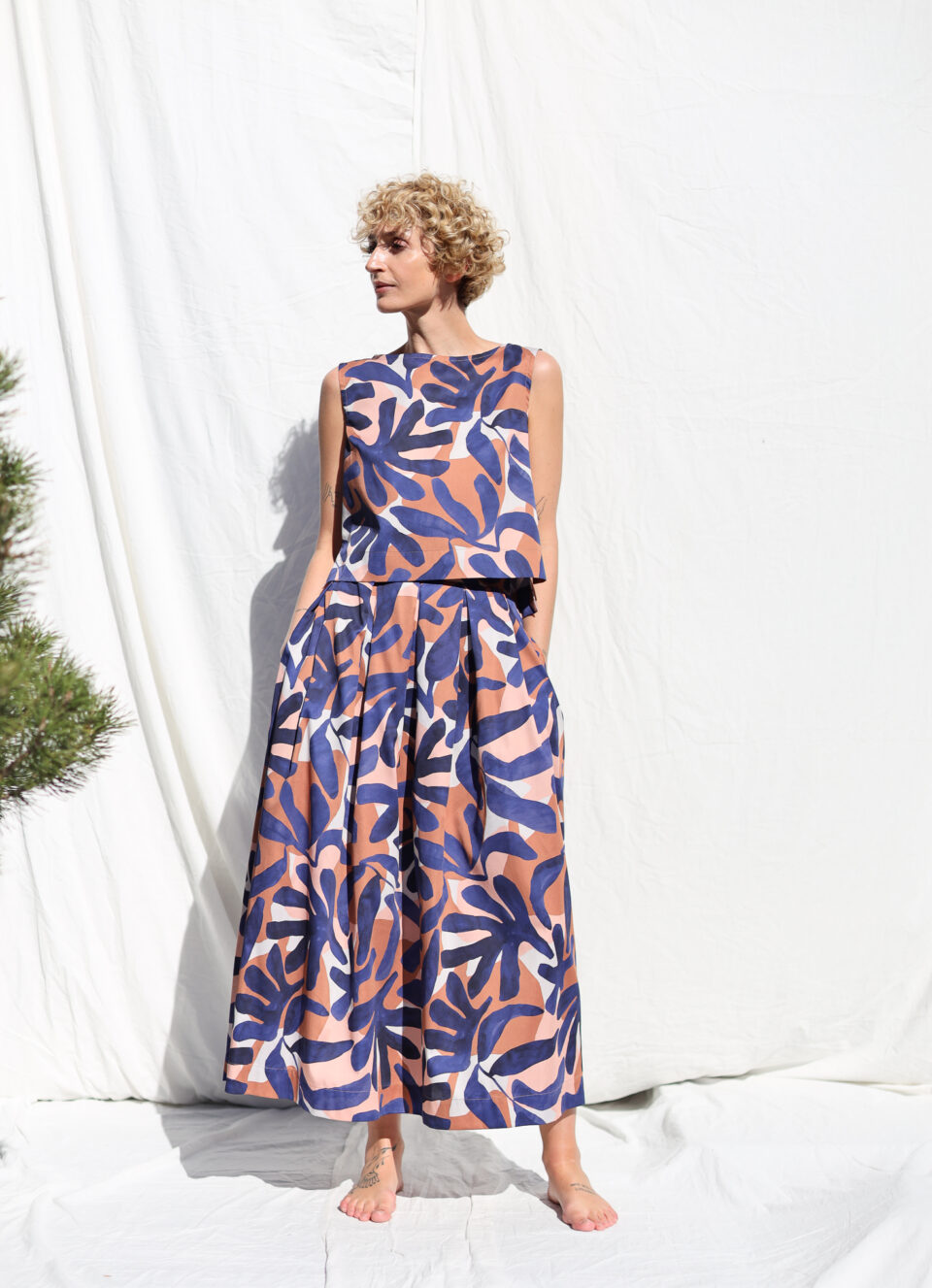 Abstract print cotton pleated regular waist skirt