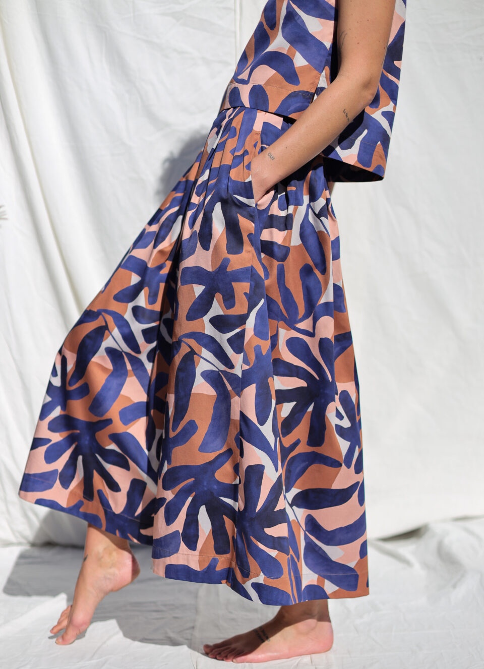 Abstract print cotton pleated regular waist skirt - Image 2