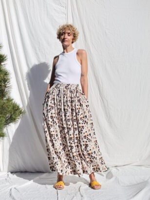 Elasticated waist Maxi skirt in a animal print viscose linen | Skirt | Sustainable clothing | OffOn clothing